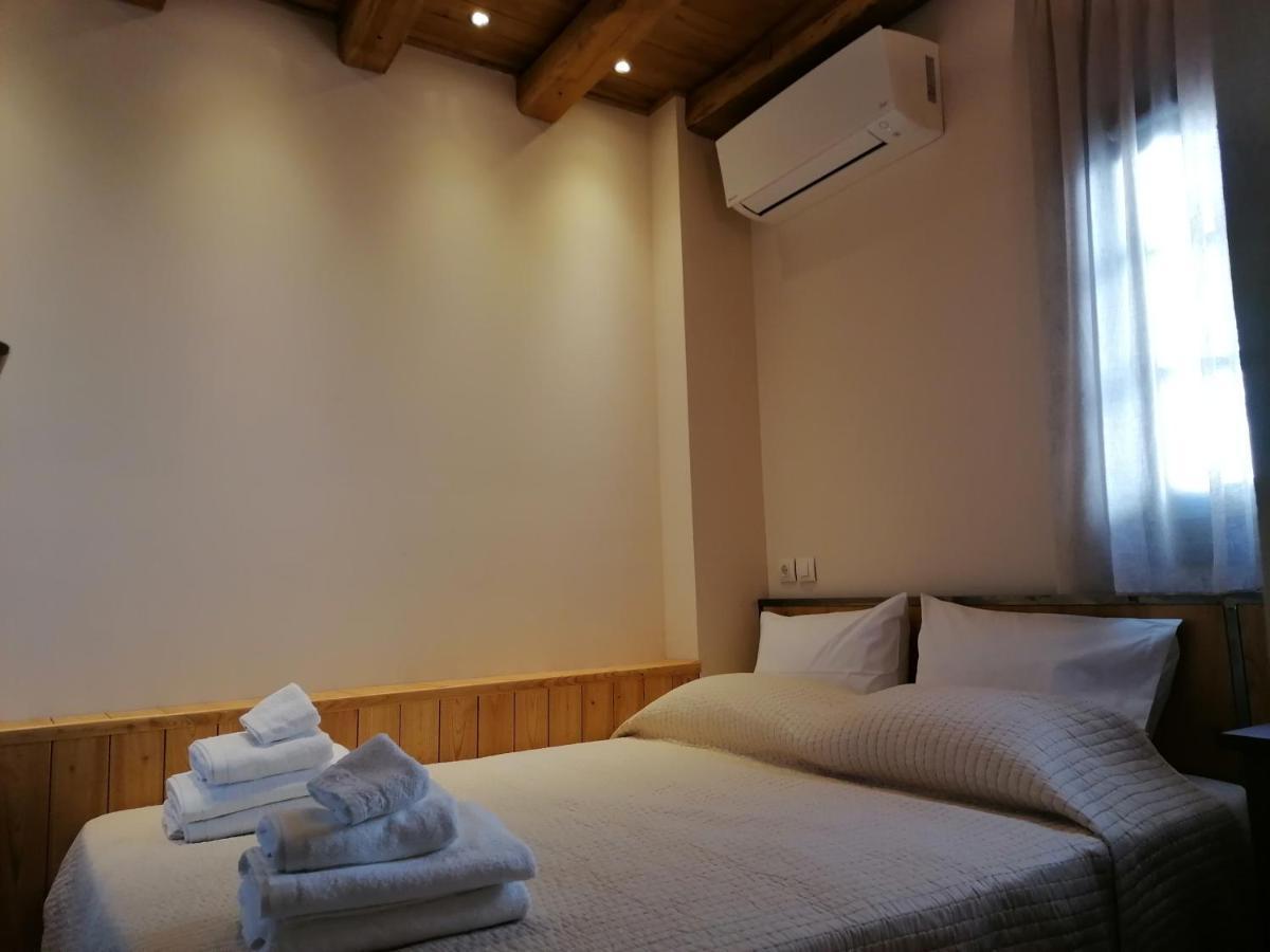 Riverbed Traditional Guest House Litochoro Habitación foto